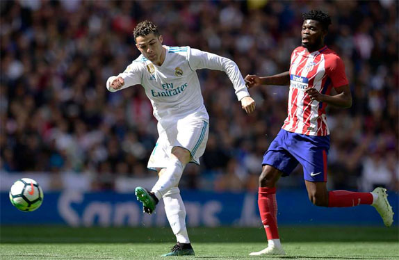 Real 1-1 Atletico: Ronaldo và Griezmann nối nhau lập công