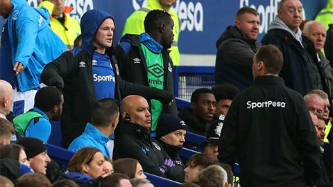 Rooney dễ mất suất đá chính ở Everton Rooney dễ mất suất đá chính ở Everton