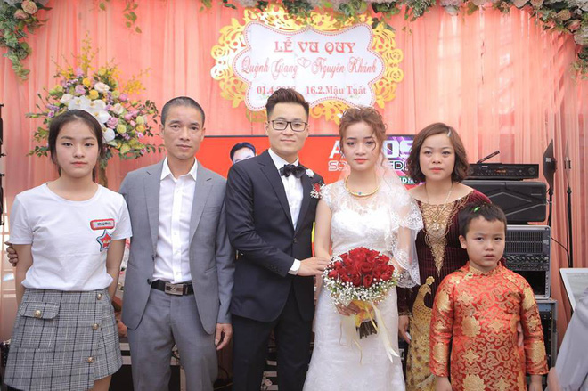 Một đám cưới hai tâm trạng - bức ảnh làm dậy sóng MXH hôm nay chứng minh: Ngày cưới chưa chắc ai cũng vui! Một đám cưới hai tâm trạng - bức ảnh làm dậy sóng MXH hôm nay chứng minh: Ngày cưới chưa chắc ai cũng vui!