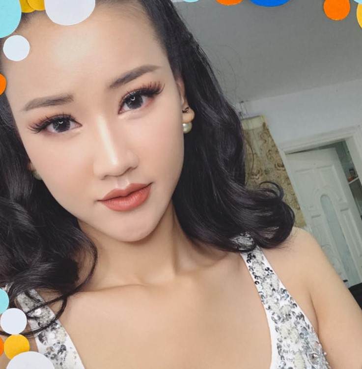 Cuộc chiến dao kéo khiến các mỹ nhân Việt ngày càng giống nhau Cuộc chiến dao kéo khiến các mỹ nhân Việt ngày càng giống nhau