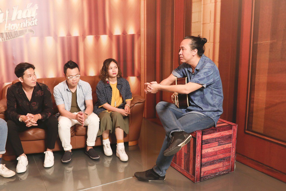 Sing My Song: Lộn Xộn Band lại gây chú ý với sáng tác mới Nổi tiếng dễ không? Sing My Song: Lộn Xộn Band lại gây chú ý với sáng tác mới Nổi tiếng dễ không?