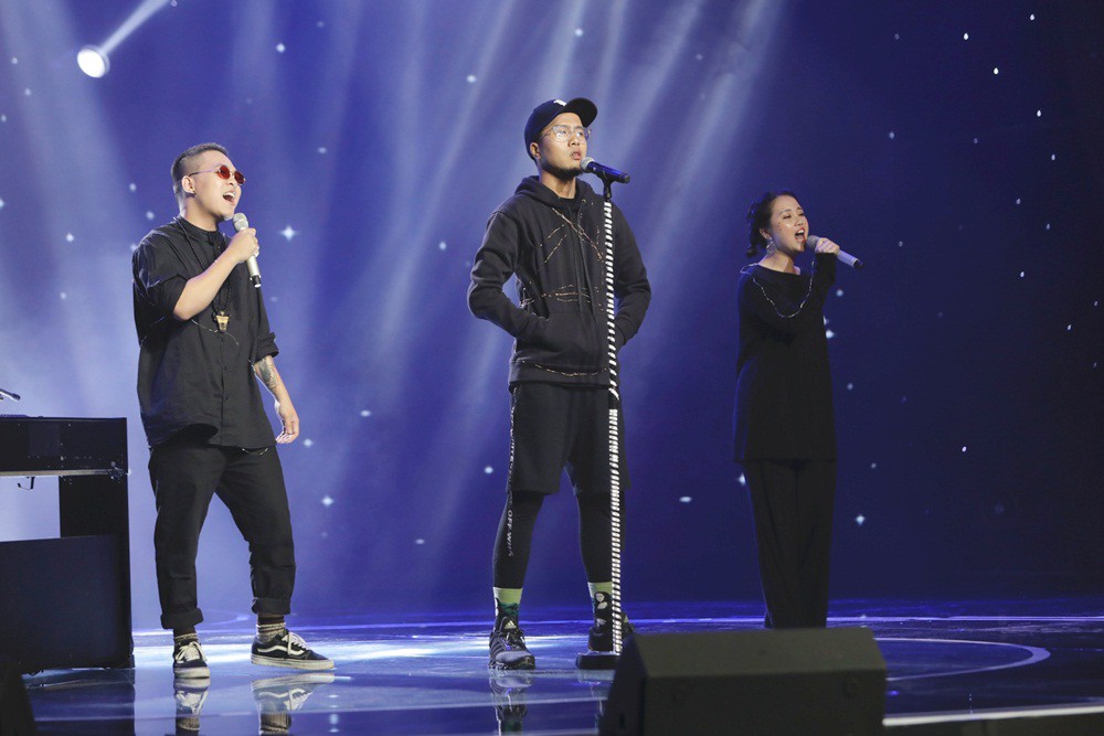 Sing My Song: Lộn Xộn Band lại gây chú ý với sáng tác mới Nổi tiếng dễ không? Sing My Song: Lộn Xộn Band lại gây chú ý với sáng tác mới Nổi tiếng dễ không?
