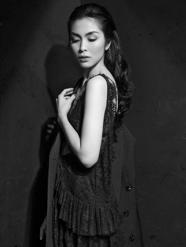 Hé lộ bộ ảnh trắng đen gợi cảm, Tăng Thanh Hà khiến người hâm mộ xuýt xoa vì thần thái đẳng cấp Hé lộ bộ ảnh trắng đen gợi cảm, Tăng Thanh Hà khiến người hâm mộ xuýt xoa vì thần thái đẳng cấp
