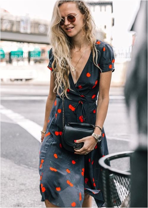 Váy quấn cổ điển: Lựa chọn nữ tính tuyệt vời cho hè