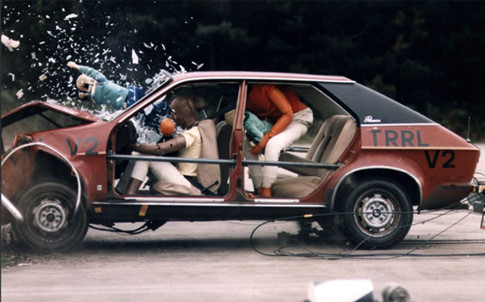 Phụ kiện chết người trên ô tô đang bán tràn lan tại Việt Nam