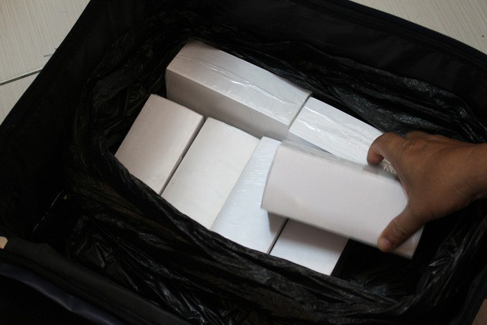 Một trong ba người nước ngoài lừa tiền phụ nữ từng là cầu thủ nhập tịch