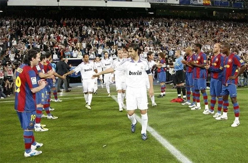 Pique: Tôi sẽ mất ngủ nếu Real không vỗ tay mừng Barca vô địch