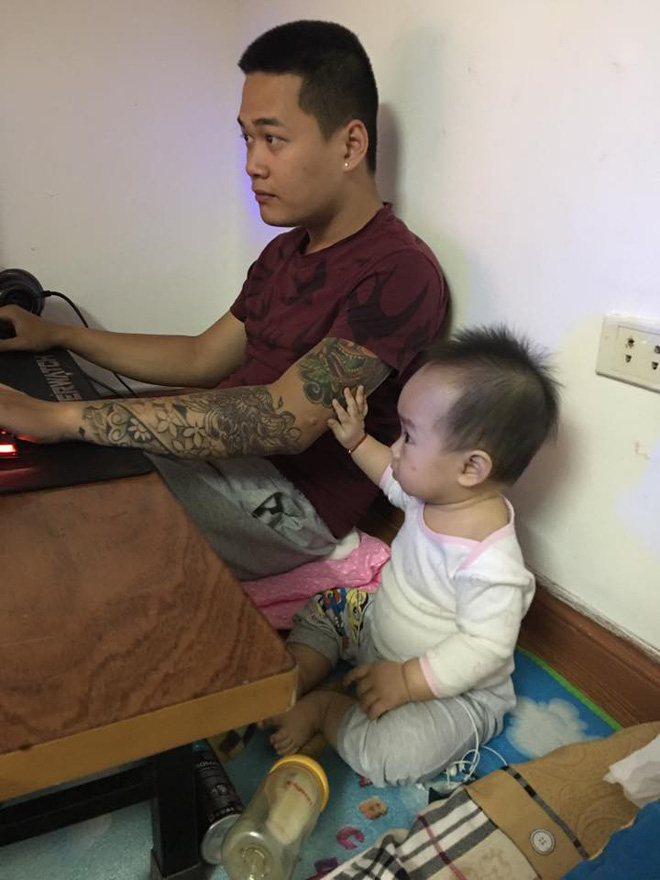 Thay bỉm, ru ngủ, chơi cùng con và 1.001 hình ảnh đáng yêu chứng minh bố là tất cả của các nhóc tì