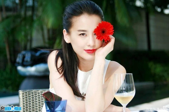 Là kẻ thứ ba nhưng những ngôi sao Hoa ngữ này lại đang có cuộc sống hôn nhân viên mãn hơn bao giờ hết