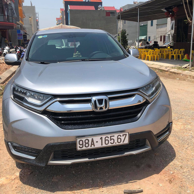 Sau 2 tháng sử dụng, chủ xe Honda CR-V 2018 chịu khấu hao 300 triệu đồng để bán lại nhưng vẫn bị chê đắt Sau 2 tháng sử dụng, chủ xe Honda CR-V 2018 chịu khấu hao 300 triệu đồng để bán lại nhưng vẫn bị chê đắt