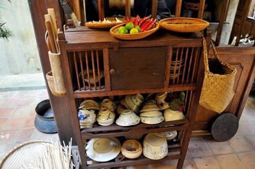 Cư dân mạng khoe của hiếm: Những cái chạn bát tuổi đời vài thập kỷ mà vẫn xài tốt Cư dân mạng khoe của hiếm: Những cái chạn bát tuổi đời vài thập kỷ mà vẫn xài tốt