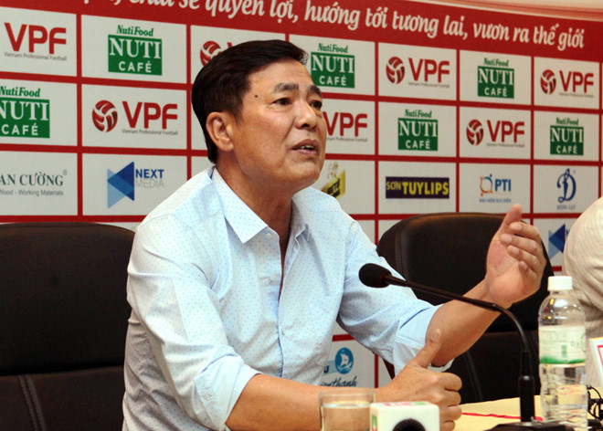 Chấn thương của Tuấn Anh không phải do mặt sân Lạch Tray xấu