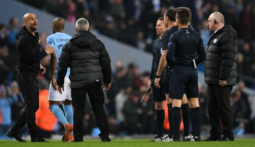 Guardiola bị đuổi, Liverpool đánh bại Man City ở lượt về