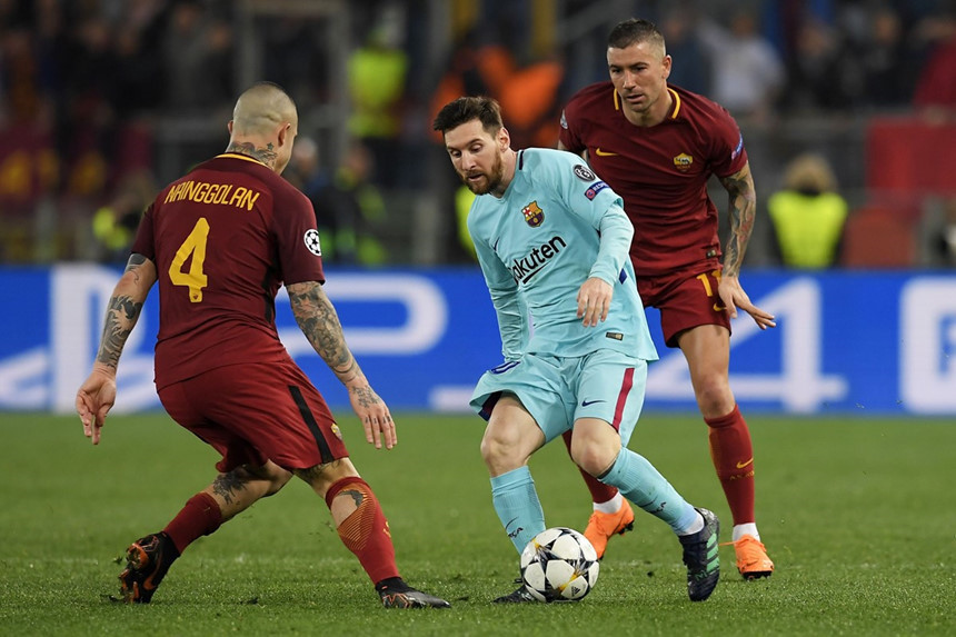 Cầu thủ Roma ôm mặt khóc sau màn ngược dòng lịch sử