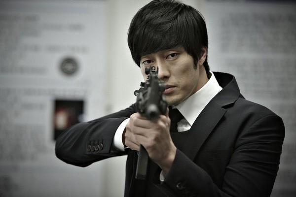 So Ji Sub: Người đàn ông hễ lên phim là vợ chết, người yêu chết, hoặc tự mình... chết!