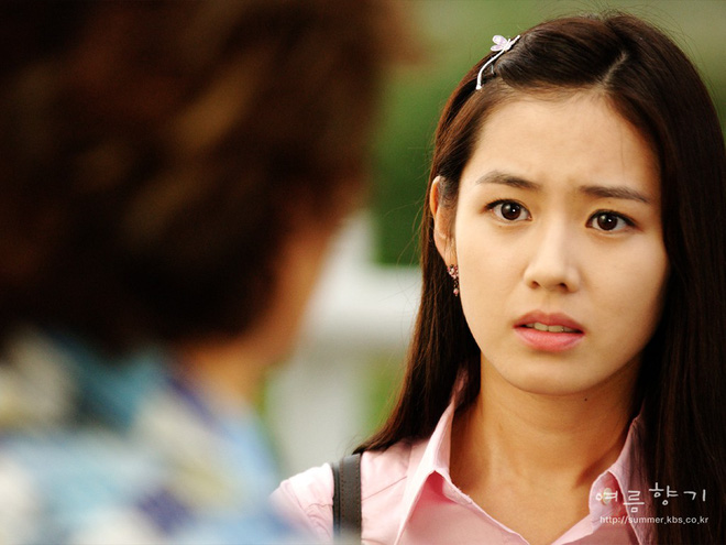 Chị đẹp Son Ye Jin: Mỹ nhân vạn người mê, 36 năm vẫn lẻ bóng và tin đồn yêu đương đồng tính với chân dài SNSD Chị đẹp Son Ye Jin: Mỹ nhân vạn người mê, 36 năm vẫn lẻ bóng và tin đồn yêu đương đồng tính với chân dài SNSD