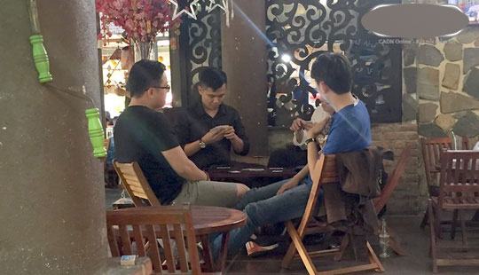 Sinh viên trong vòng xoáy đỏ đen và thế giới ảo