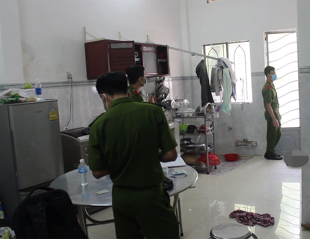 Người đàn ông treo cổ sau khi tâm sự vợ ngoại tình