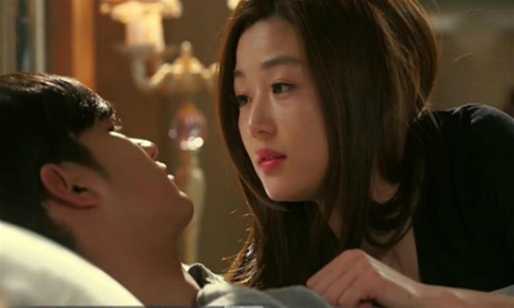 Yêu thầm bạn thân đã lâu, cô gái úp sọt cho có bầu để ép bạn chia tay người yêu