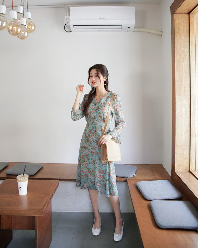 Hè 2018 đúng là mùa mặc váy hoa rồi, hot nhất đang là 3 kiểu váy cực xinh xẻo và nữ tính này Hè 2018 đúng là mùa mặc váy hoa rồi, hot nhất đang là 3 kiểu váy cực xinh xẻo và nữ tính này