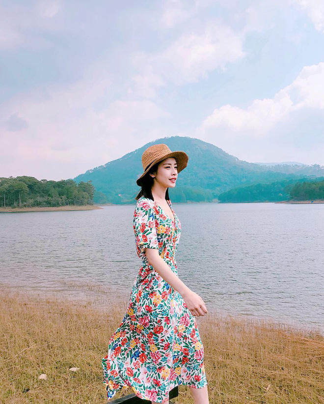 Hè 2018 đúng là mùa mặc váy hoa rồi, hot nhất đang là 3 kiểu váy cực xinh xẻo và nữ tính này Hè 2018 đúng là mùa mặc váy hoa rồi, hot nhất đang là 3 kiểu váy cực xinh xẻo và nữ tính này