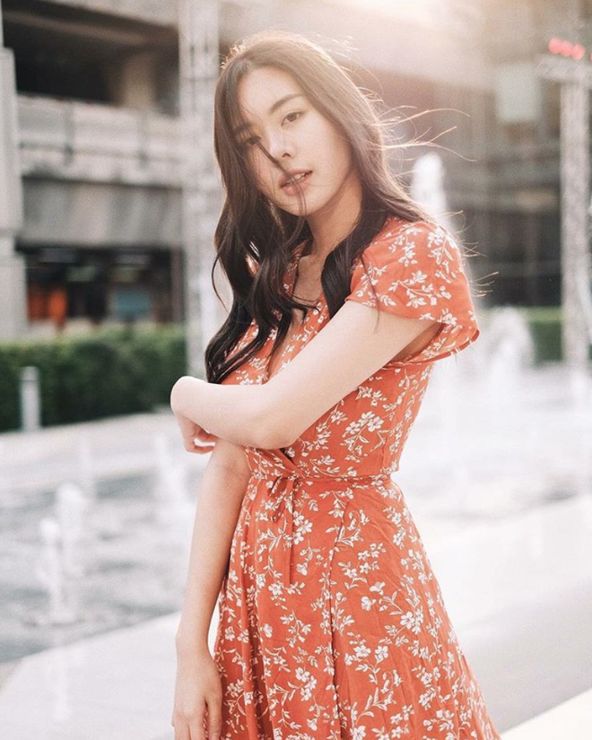 Hè 2018 đúng là mùa mặc váy hoa rồi, hot nhất đang là 3 kiểu váy cực xinh xẻo và nữ tính này Hè 2018 đúng là mùa mặc váy hoa rồi, hot nhất đang là 3 kiểu váy cực xinh xẻo và nữ tính này