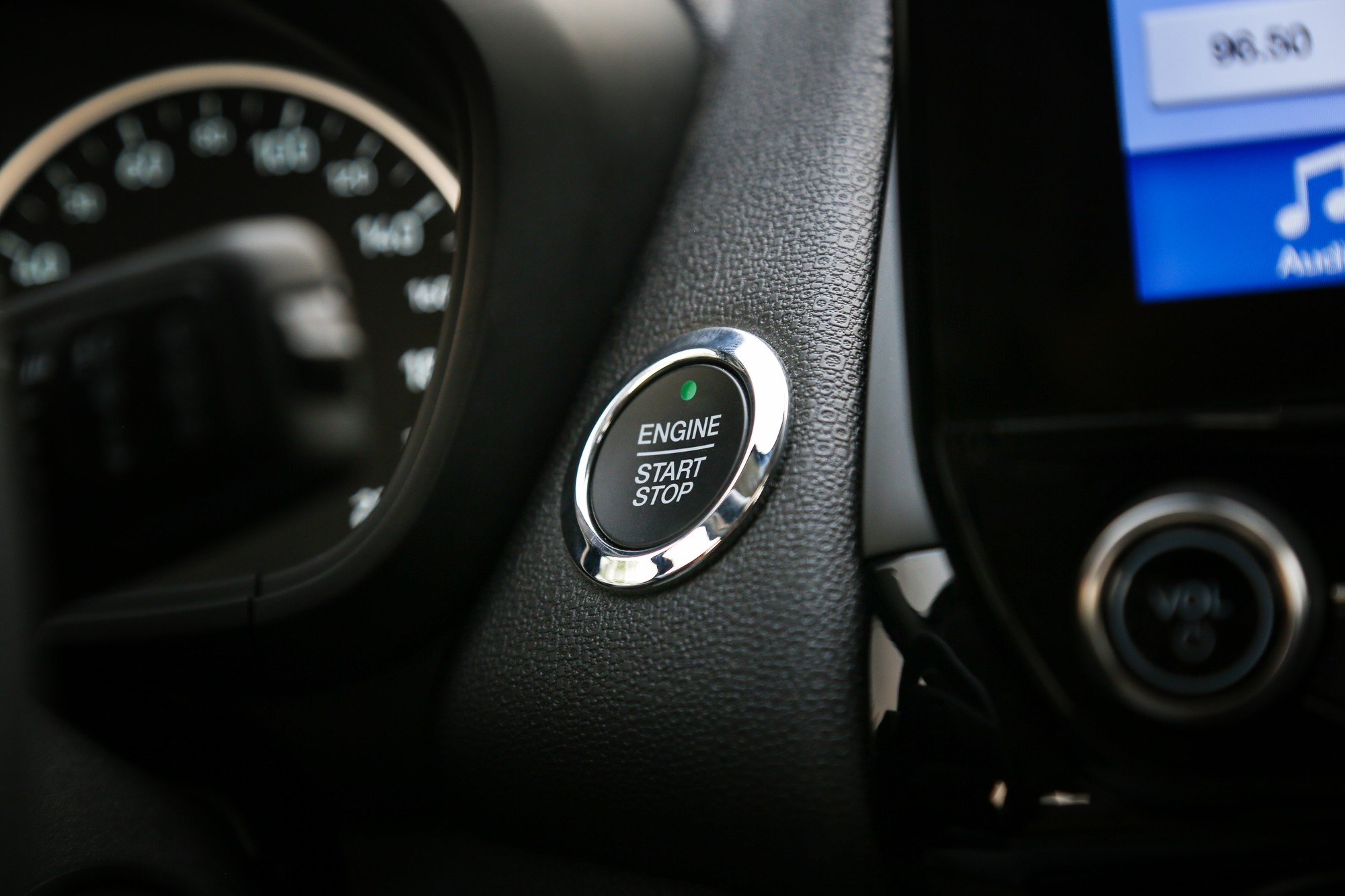 Ford EcoSport 2018 – bình cũ, rượu mới