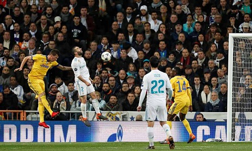 Ronaldo ghi bàn phút bù giờ, cứu Real khỏi thảm kịch như Barca