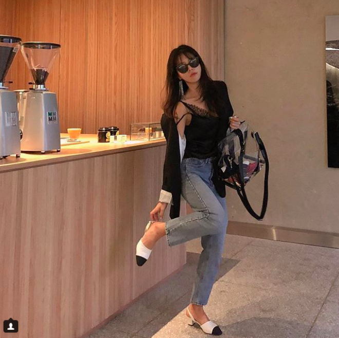 Định mặc quần jeans ống đứng, các nàng hãy chọn 1 trong 4 combo cứ lên đồ là đẹp miễn chê này Định mặc quần jeans ống đứng, các nàng hãy chọn 1 trong 4 combo cứ lên đồ là đẹp miễn chê này