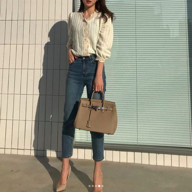 Định mặc quần jeans ống đứng, các nàng hãy chọn 1 trong 4 combo cứ lên đồ là đẹp miễn chê này Định mặc quần jeans ống đứng, các nàng hãy chọn 1 trong 4 combo cứ lên đồ là đẹp miễn chê này