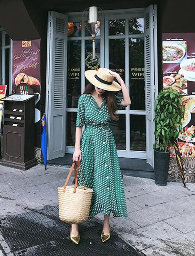 Độ hot của mũ cói đang tăng lên từng ngày nhờ Hà Hồ, Hà Tăng