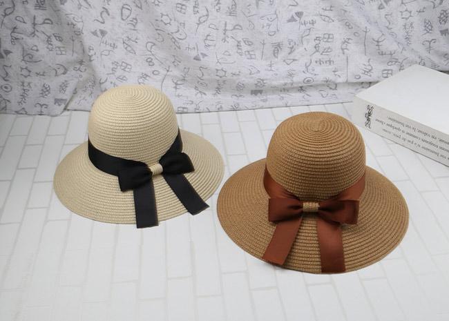 Độ hot của mũ cói đang tăng lên từng ngày nhờ Hà Hồ, Hà Tăng