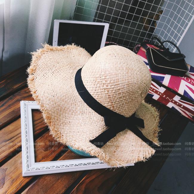 Độ hot của mũ cói đang tăng lên từng ngày nhờ Hà Hồ, Hà Tăng Độ hot của mũ cói đang tăng lên từng ngày nhờ Hà Hồ, Hà Tăng