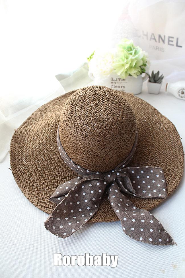 Độ hot của mũ cói đang tăng lên từng ngày nhờ Hà Hồ, Hà Tăng Độ hot của mũ cói đang tăng lên từng ngày nhờ Hà Hồ, Hà Tăng