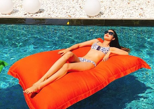 Chưa tới hè, Phạm Hương đã mặc bikini nóng rẫy đốt mọi ánh nhìn Chưa tới hè, Phạm Hương đã mặc bikini nóng rẫy đốt mọi ánh nhìn