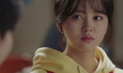 Hành động bất ngờ của người chồng ngay khi vợ hồi phục sau đám cháy