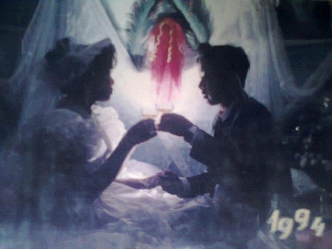 Ngắm ảnh cưới đã ố màu của bố mẹ mới thấy khi xưa xuân sắc mẹ mình cũng từng xinh đẹp biết bao