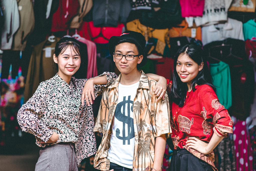 Ảnh kỷ yếu Bụi đời xóm chợ tinh nghịch của học sinh Đắk Lắk