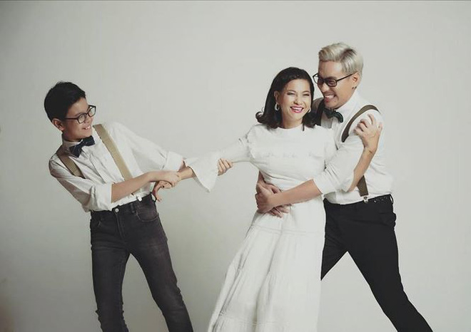 Showbiz Việt cũng có những cuộc tình kiểu chị đẹp mua cơm ngon cho tôi như thế này Showbiz Việt cũng có những cuộc tình kiểu chị đẹp mua cơm ngon cho tôi như thế này