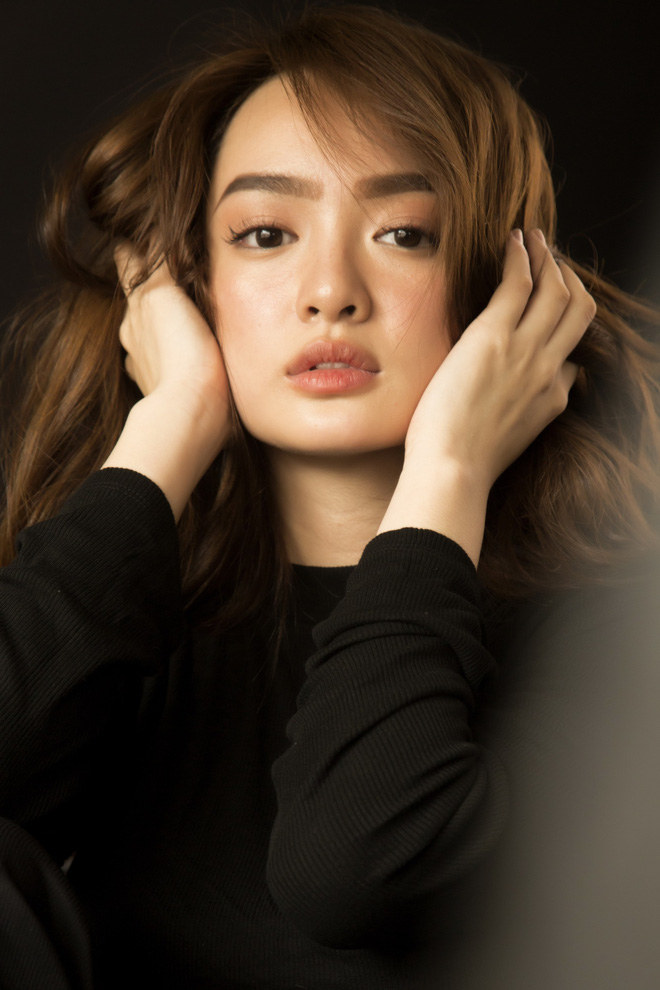 Kaity Nguyễn nổi loạn, gợi cảm cực hút hồn ở tuổi 19