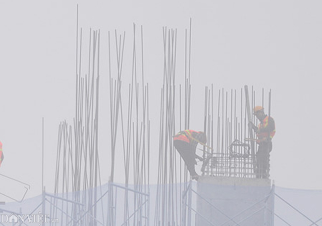 Ảnh: Sương mù mờ mịt bao phủ ngoại thành Hà Nội từ sáng đến trưa