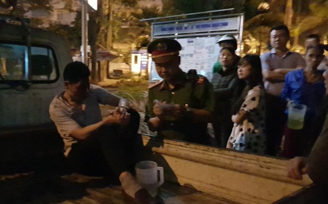 Vụ ô tô kéo lê người trên phố: Tài xế là ai?