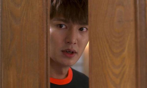 Vợ bị tai nạn, bác sĩ mừng rỡ nói một câu khiến tôi chết đứng