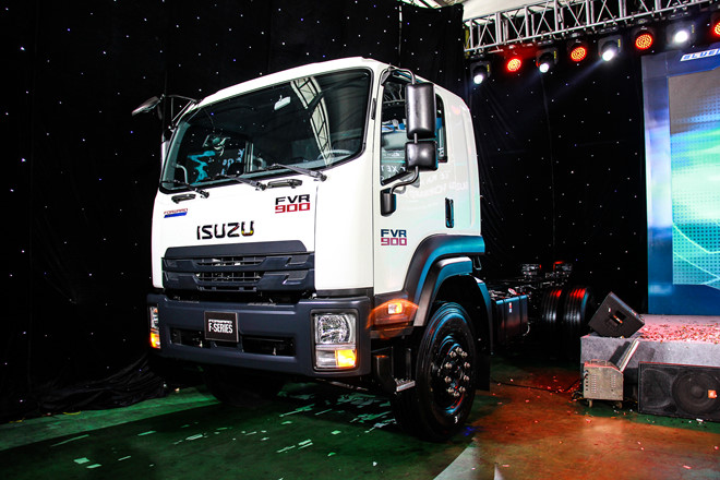 Isuzu ra mắt thế hệ xe tải tiêu chuẩn Euro4 đầu tiên ở VN