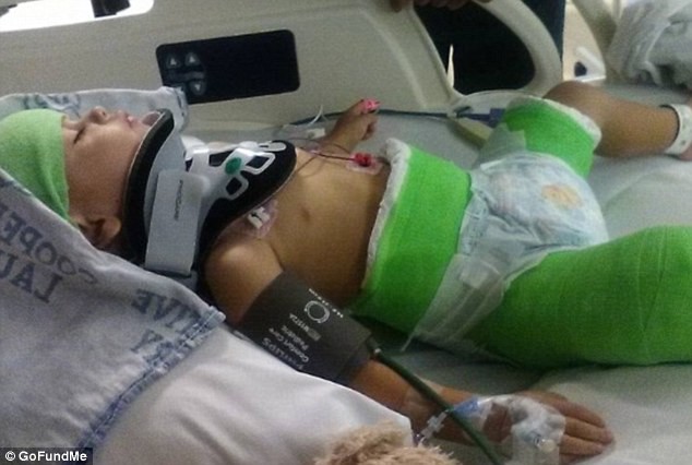 Đưa con đi công viên, bố nhẫn tâm lái xe giết con chỉ vì lý do khiến ai cũng bàng hoàng