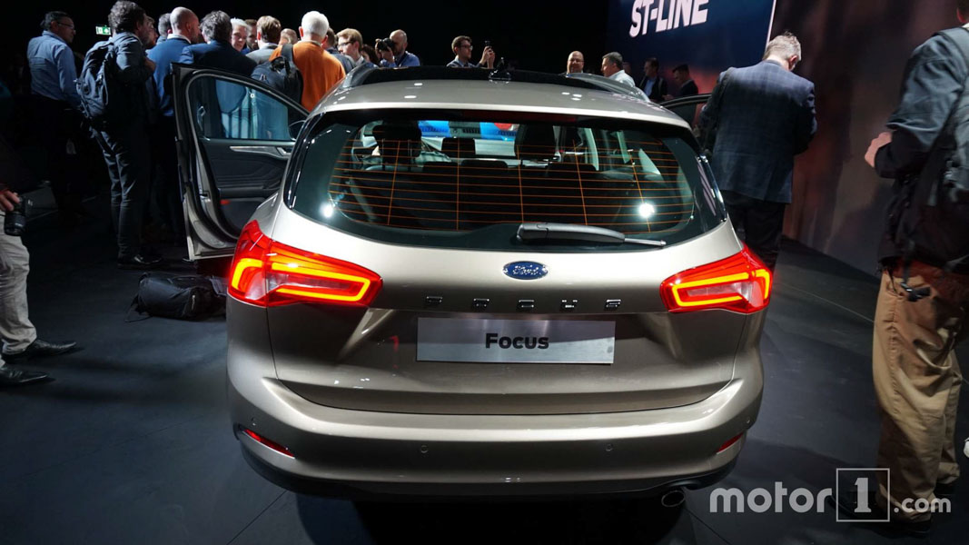 Ngắm nhìn bộ ảnh thực tế của Ford Focus 2019 vừa được ra mắt Ngắm nhìn bộ ảnh thực tế của Ford Focus 2019 vừa được ra mắt