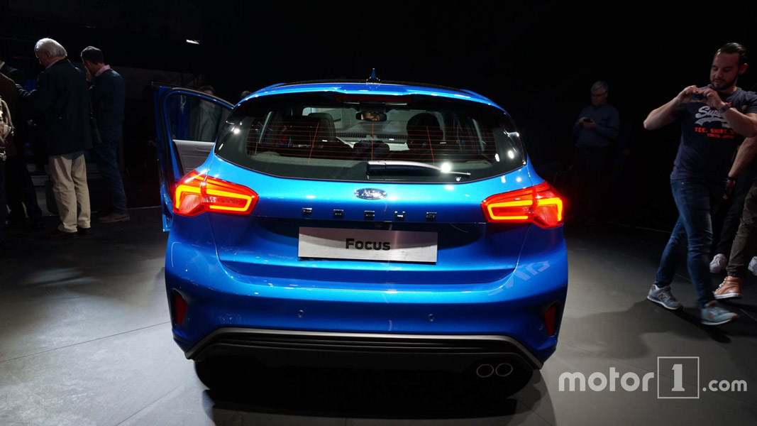 Ngắm nhìn bộ ảnh thực tế của Ford Focus 2019 vừa được ra mắt Ngắm nhìn bộ ảnh thực tế của Ford Focus 2019 vừa được ra mắt
