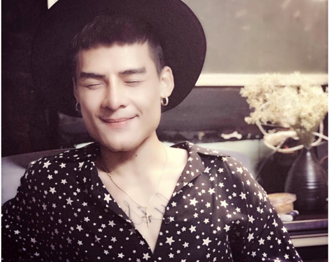 Hoa Vinh lạ lẫm với hình ảnh nhẵn nhụi và sự thật ngã ngửa