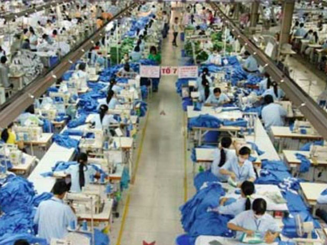 10 người Việt Nam làm không bằng 1 người Singapore, thua cả Lào