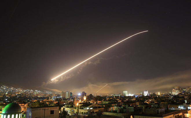 Sputnik: Syria đã bắn hạ 20 quả tên lửa của liên minh Mỹ - Anh - Pháp Sputnik: Syria đã bắn hạ 20 quả tên lửa của liên minh Mỹ - Anh - Pháp
